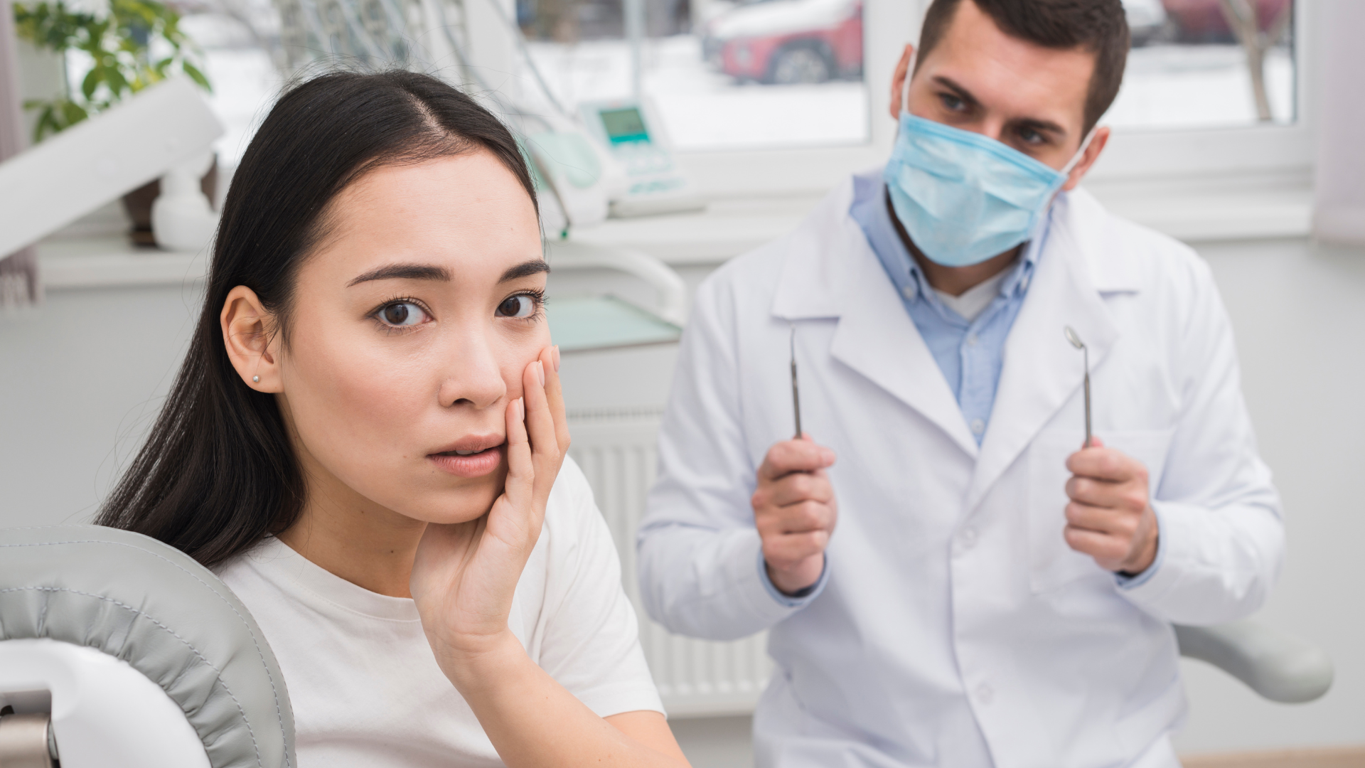 woman-visit to dentist